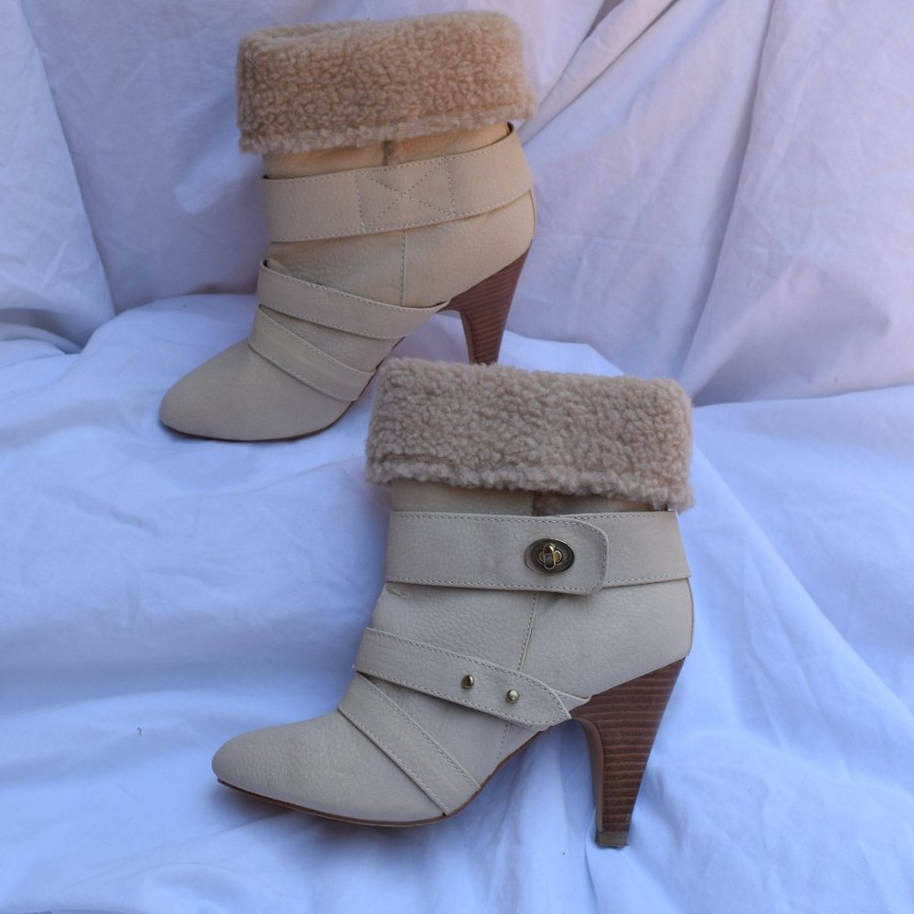 Colin Stuart faux Fur trimmed heal boot